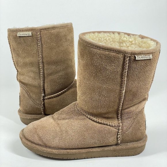 Women’s Bearpaw Emma Short Boots Size 7 Suede Upper Sheepskin Wool Lined Pull On - Picture 1 of 14